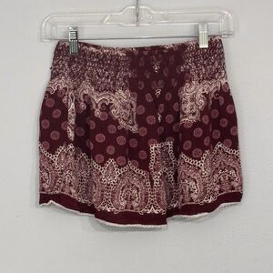 Burgundy Women's Boho Elastic Mid-rise Smocked 100% Rayon Print Shorts Size S